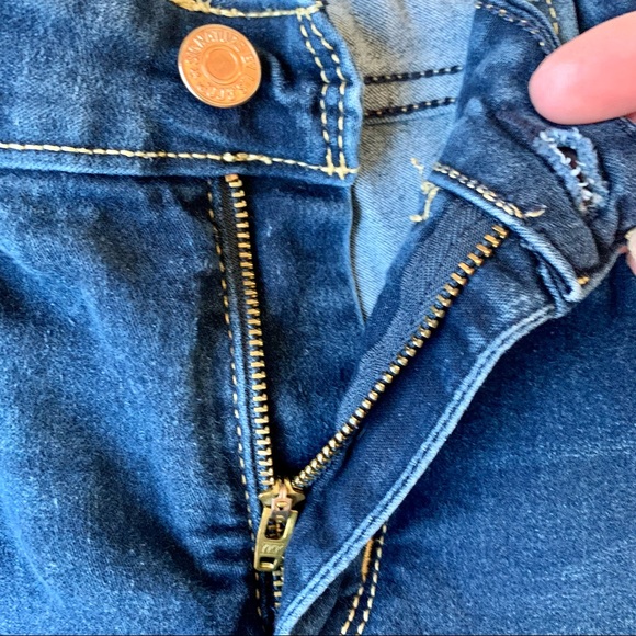 Women’s Levi’s Strauss modern skinny jeans 37” L 19” hip to hip - Picture 5 of 10